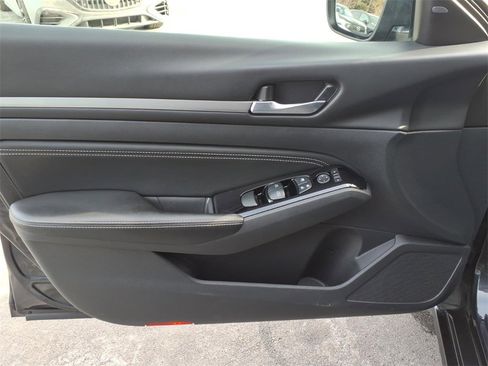 Used 2020 Nissan Altima 2.5 SL image 11