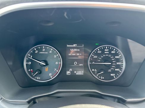 Certified 2025 Subaru Outback Onyx Edition image 34