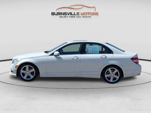 Used 2010 Mercedes-Benz C 300 Sport image 3