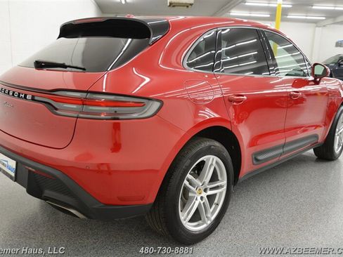 Used 2022 Porsche Macan image 9