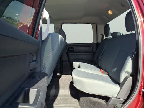 Used 2016 RAM 2500 Tradesman w/ Chrome Appearance Group image 12