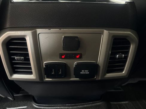 Used 2020 Ford F150 Lariat w/ Equipment Group 502A Luxury AWD/4WD image 14