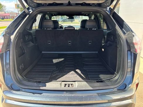 Used 2022 Ford Edge ST w/ Equipment Group 401A AWD/4WD image 13