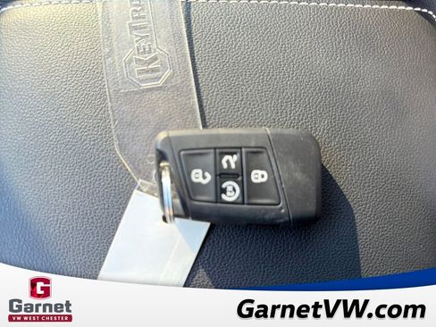 Used 2024 Volkswagen Tiguan SE image 27