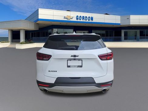 Used 2025 Chevrolet Blazer LT w/ Convenience Package FWD image 4