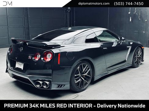 Used 2018 Nissan GT-R Premium w/ Premium Interior Package AWD/4WD image 7