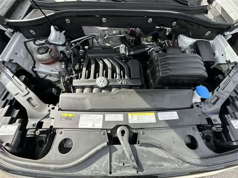 Used 2022 Volkswagen Atlas SEL Premium image 30