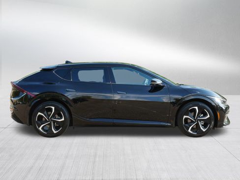 Certified 2024 Kia EV6 GT-Line AWD/4WD image 8