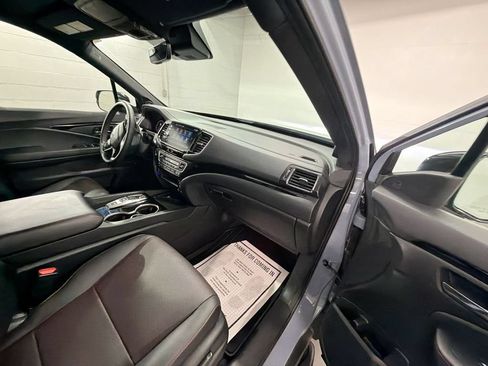 Used 2024 Honda Ridgeline Black Edition image 29