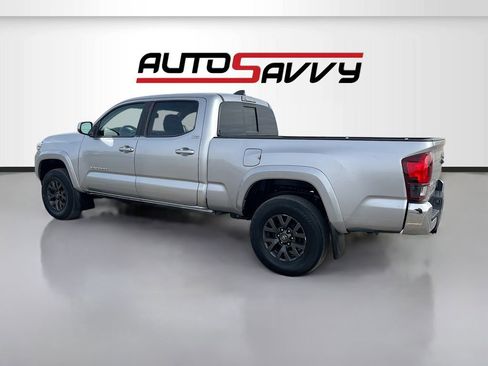 Used 2022 Toyota Tacoma SR5 AWD/4WD image 5