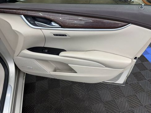 Used 2014 Cadillac XTS Luxury w/ Driver Awareness Package FWD image 6