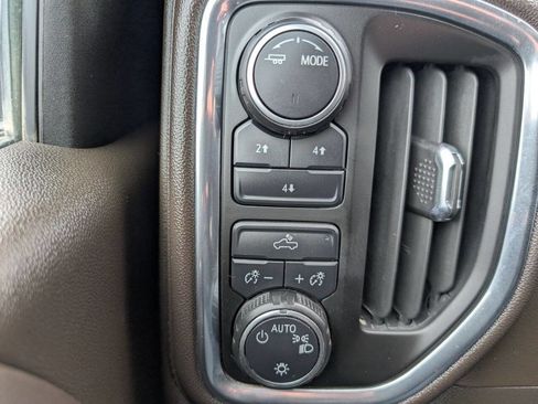 Used 2023 Chevrolet Silverado 2500 LT image 17