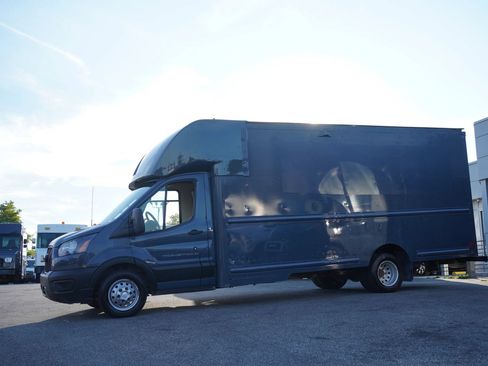 Used 2021 Ford Transit 350 DRW RWD image 6