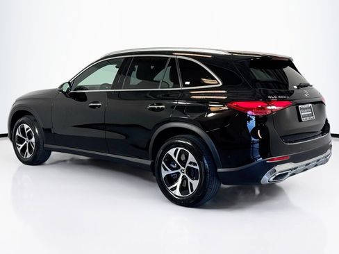 Used 2025 Mercedes-Benz GLC 350e 4MATIC image 7