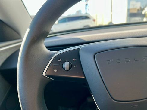 Used 2025 Tesla Model 3 Long Range image 18