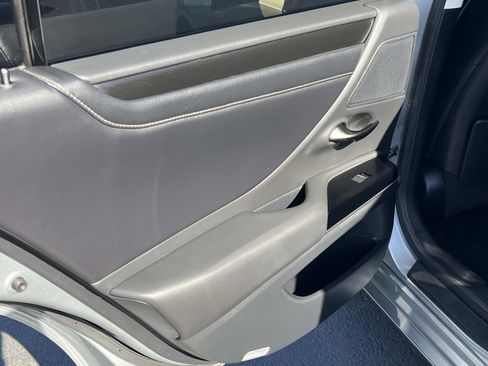 Used 2022 Lexus ES 300h w/ Premium Package image 23