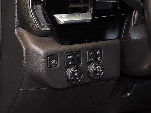 Used 2024 Chevrolet Silverado 1500 LT Trail Boss w/ LT Trail Boss Premium Package image 27