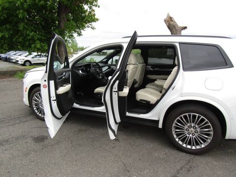 Used 2020 Cadillac XT6 Sport AWD/4WD image 22
