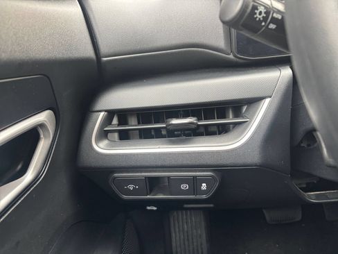 Used 2025 Kia K4 FWD image 33