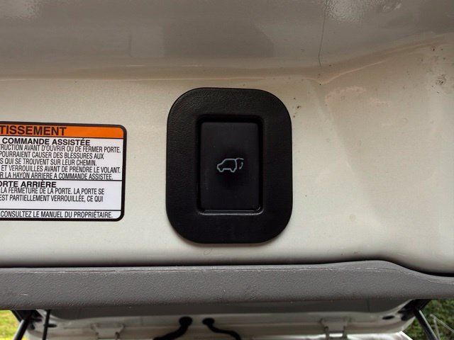 Used 2015 Toyota Sienna XLE w/ XLE Navigation Package FWD image 43