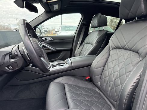 Used 2024 BMW X6 xDrive40i w/ Premium Package image 10