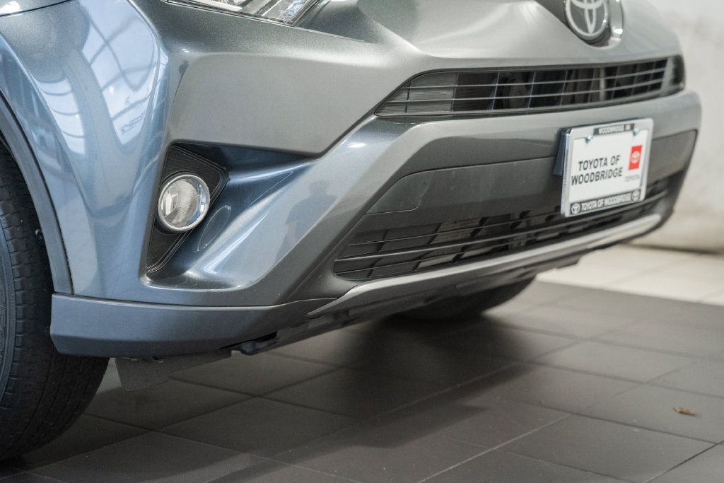 Used 2018 Toyota RAV4 Limited AWD/4WD image 12