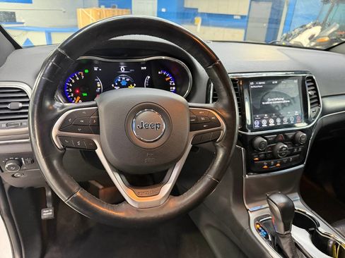 Used 2019 Jeep Grand Cherokee Limited w/ Luxury Group II AWD/4WD image 17