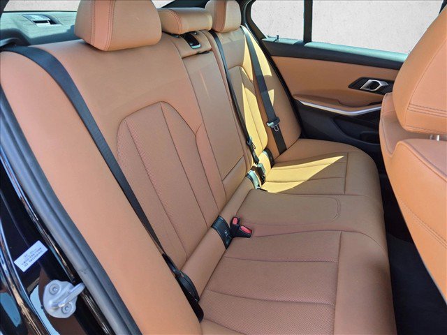 Used 2026 BMW 330i Sedan w/ Convenience Package RWD image 21