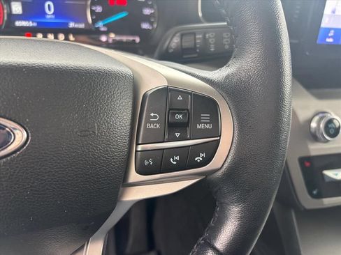 Used 2022 Ford Explorer XLT w/ Equipment Group 202A AWD/4WD image 17