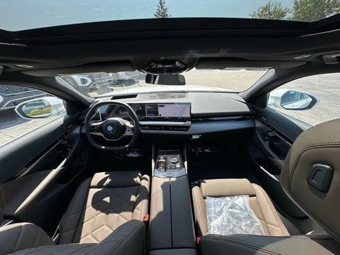New 2026 BMW 530i xDrive w/ Premium Package AWD/4WD image 3
