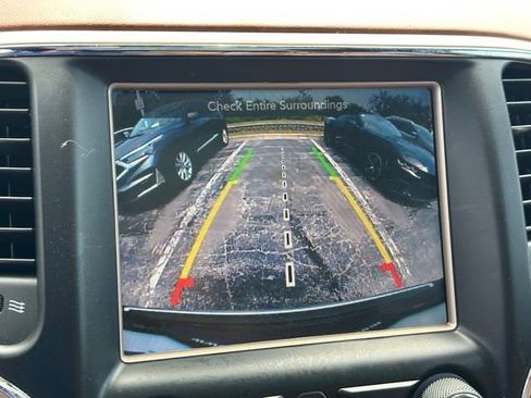 Used 2017 Jeep Grand Cherokee Summit w/ Platinum Series Group AWD/4WD image 27