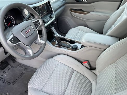 Used 2018 GMC Acadia SLE image 7