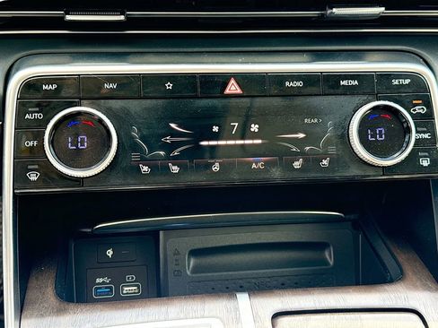 Used 2022 Genesis GV80 2.5T w/ Prestige Package 05 image 17