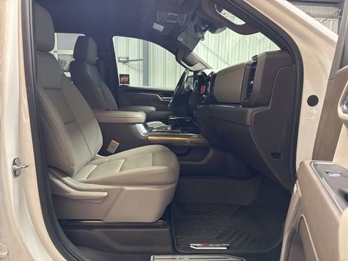 Used 2022 Chevrolet Silverado 1500 LT Trail Boss w/ LT Trail Boss Premium Package image 29