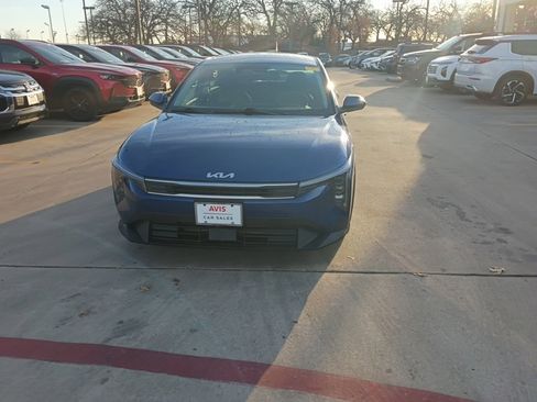 Used 2025 Kia K4 LXS image 5