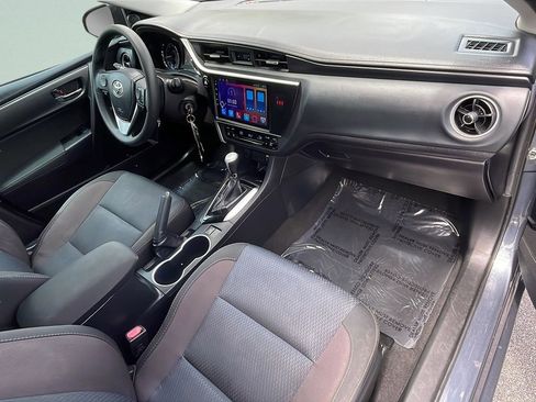 Used 2018 Toyota Corolla LE image 18