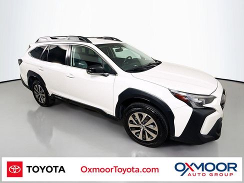 Used 2023 Subaru Outback Premium AWD/4WD image 1