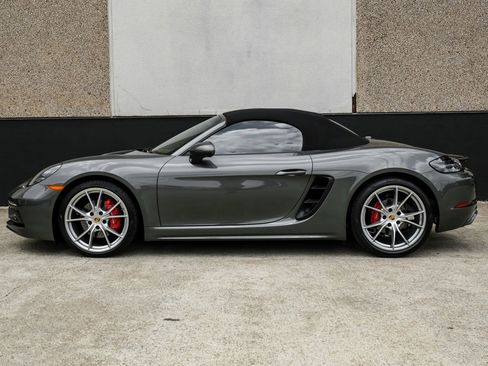 Used 2021 Porsche 718 Boxster S RWD image 21