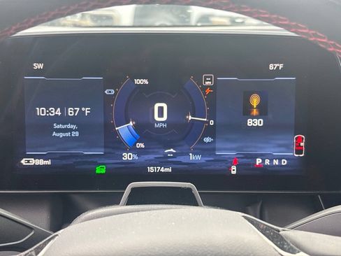 Used 2024 Chevrolet Equinox EV RS FWD image 15