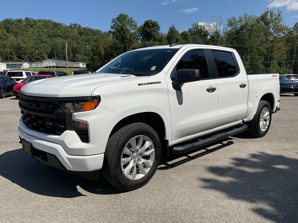 Used 2024 Chevrolet Silverado 1500 Custom w/ LPO, Dark Essentials Package AWD/4WD image 3