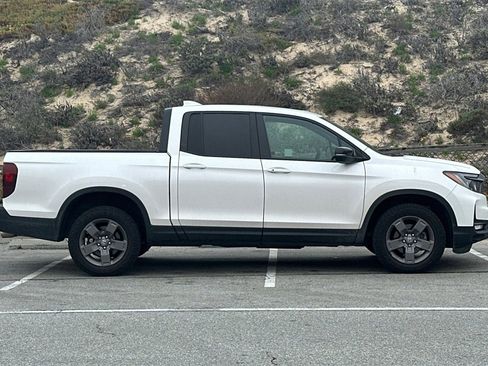 Used 2024 Honda Ridgeline TrailSport image 2