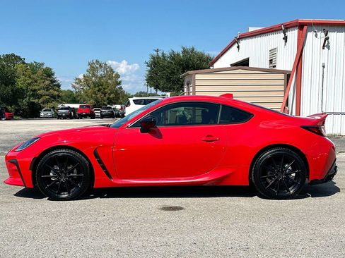 Used 2025 Toyota GR86 Premium RWD image 12