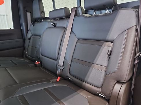 Used 2023 GMC Sierra 3500 Denali w/ Denali Ultimate Package AWD/4WD image 35