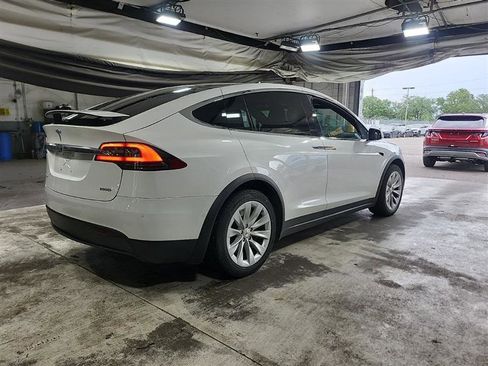 Used 2017 Tesla Model X 100D AWD/4WD image 5