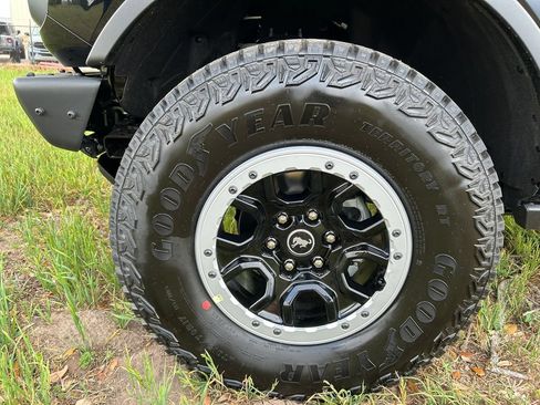 New 2026 Ford Bronco Badlands AWD/4WD image 7