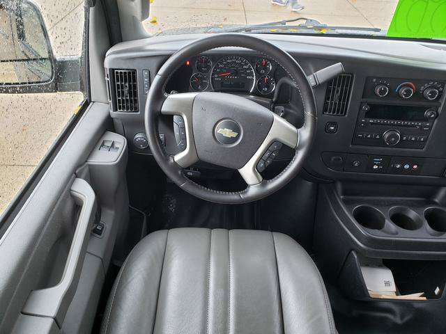 Used 2017 Chevrolet Express 3500 LS RWD image 18