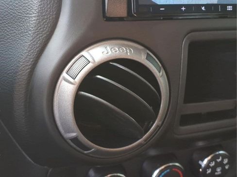 Used 2014 Jeep Wrangler Sport AWD/4WD image 10