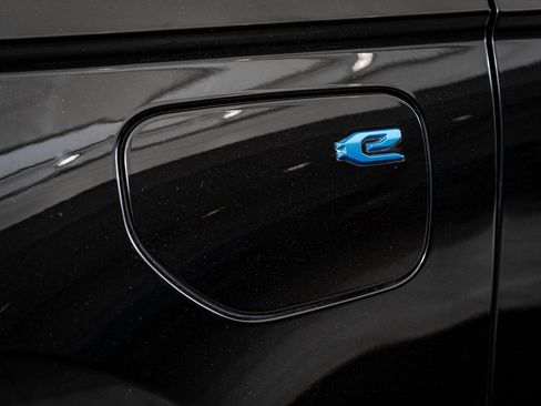 Used 2024 Jeep Grand Cherokee Limited 4xe image 8