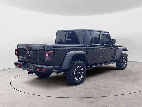 Used 2024 Jeep Gladiator Rubicon w/ Technology Group AWD/4WD image 5