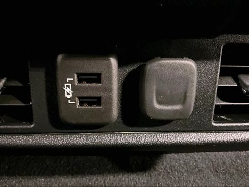 Used 2019 Chevrolet Silverado 1500 LT w/ All-Star Edition image 27